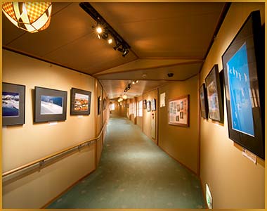 天空回廊美术展览室