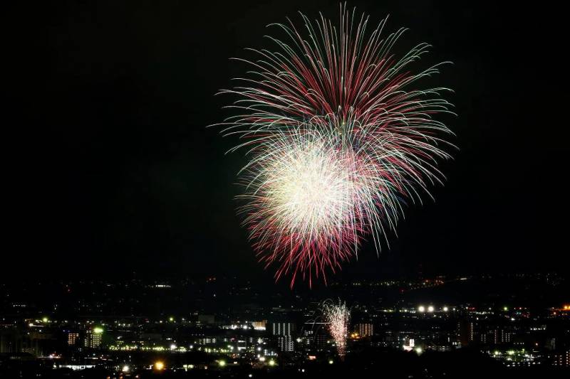 8月10日は「すすき川花火大会」が開催されます